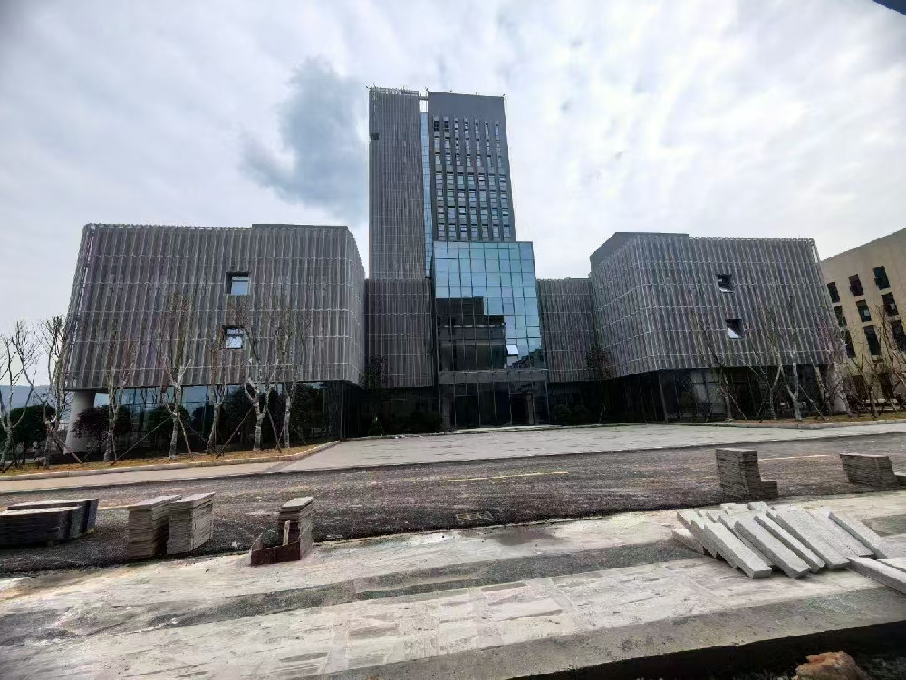 隆鑫阳铝业圆满供货达州市经开区政务中···